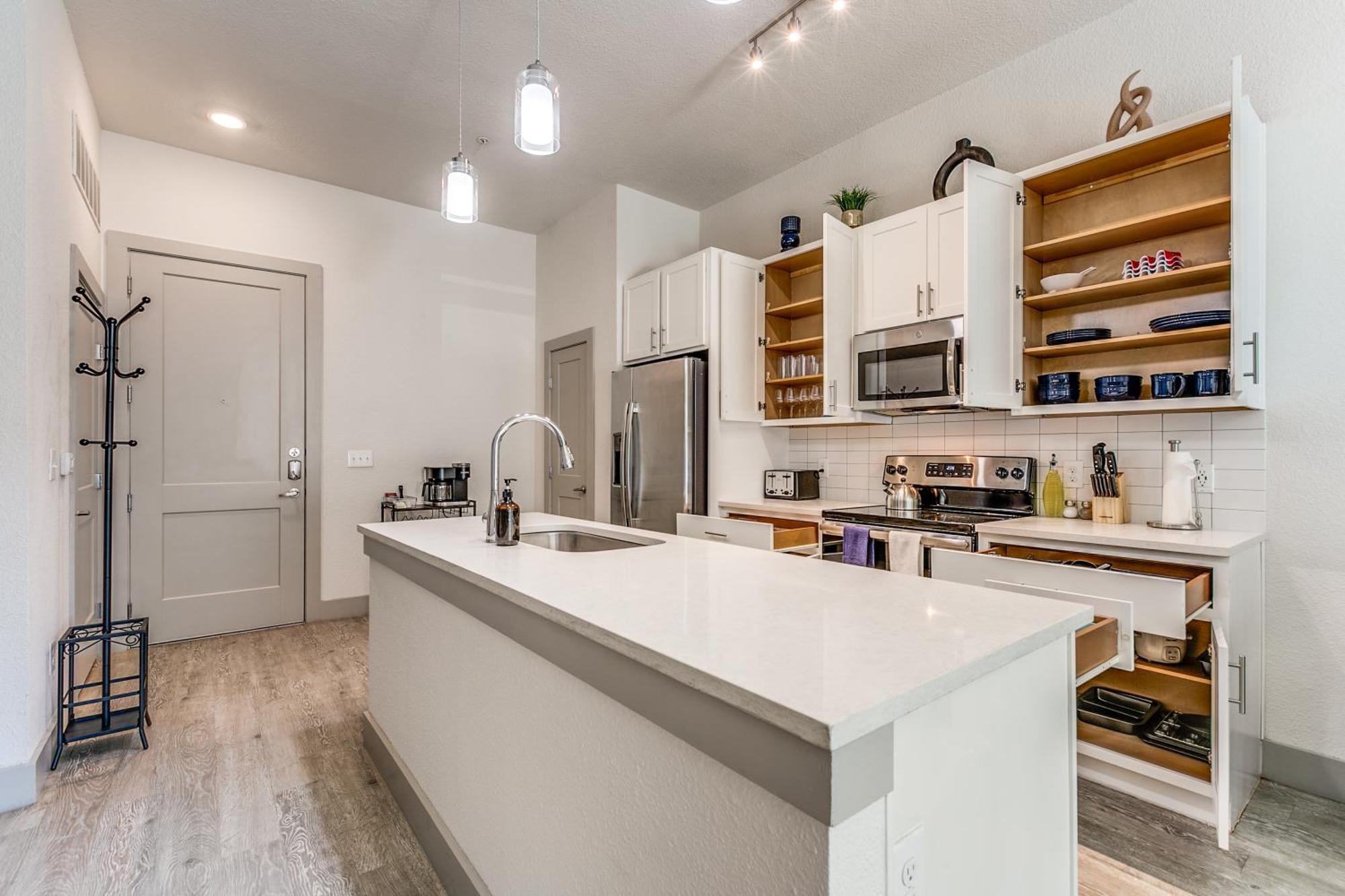 Lush Downtown Condo On Riverwalk W King Ste, Free Parking, Pet Friendly, Centrally Located On Riverwalk San Antonio Luaran gambar